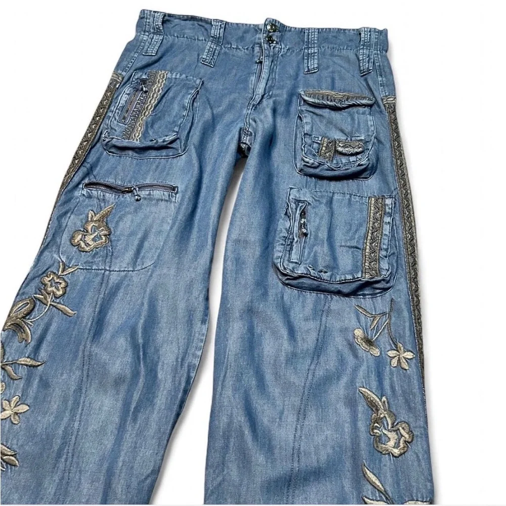 Johnny Was Biya Embroidered Cargo Pants Sz 10 - Picture 2 of 9